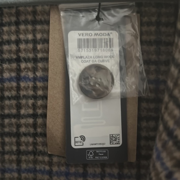 Super cute Vero Moda Wool plaid coat shacket Jacket - Picture 9 of 9